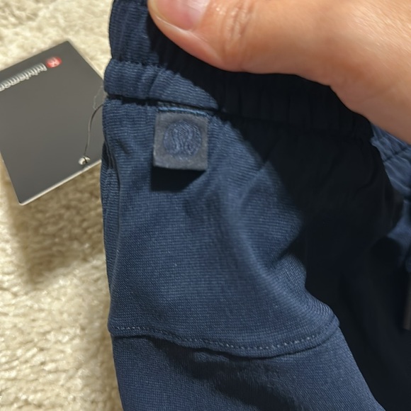 Lululemon Short 5” *Woven - Picture 4 of 5